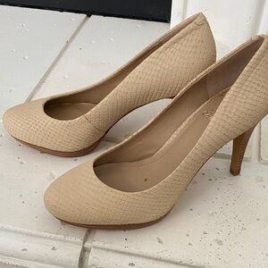 Vince Camuto  Women's Heels